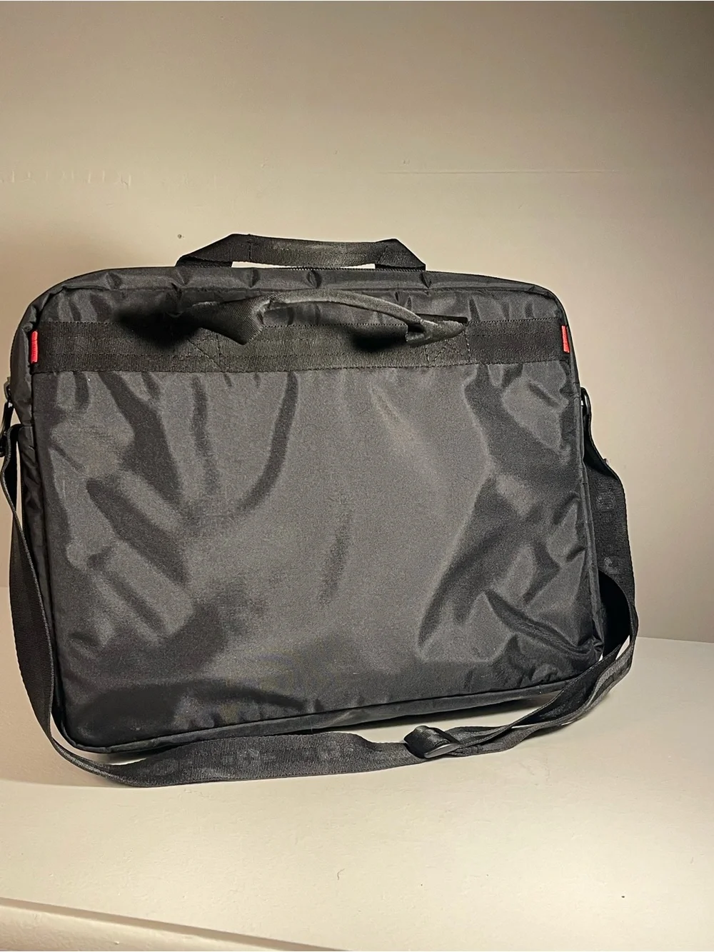 Wenger SwissGear Black Laptop Briefcase Messenger Bag 16